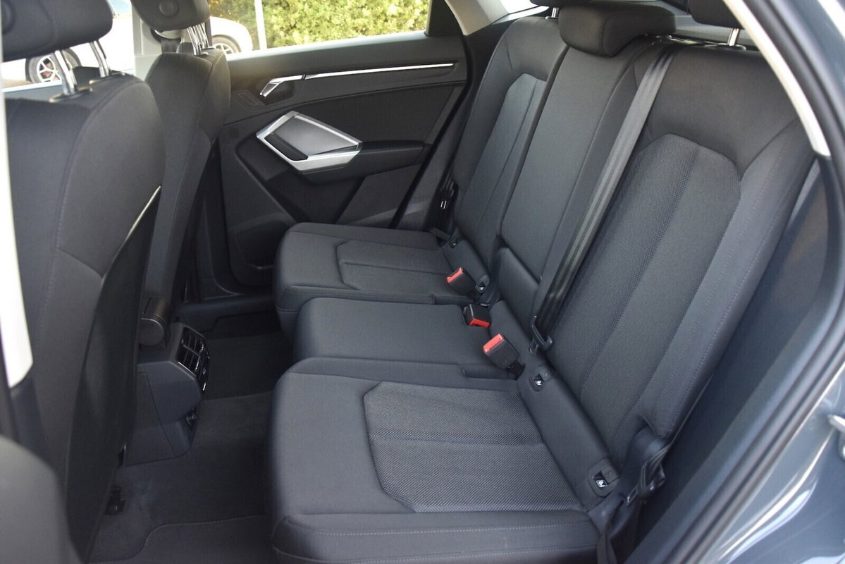Audi Q3 Sportback 35 TDI quattro S tronic Business Plus (9)