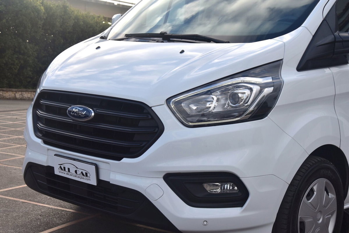 Ford Transit Custom Furgone 270 2.0 TDCi 130 PC-DC Furgone Trend (18)