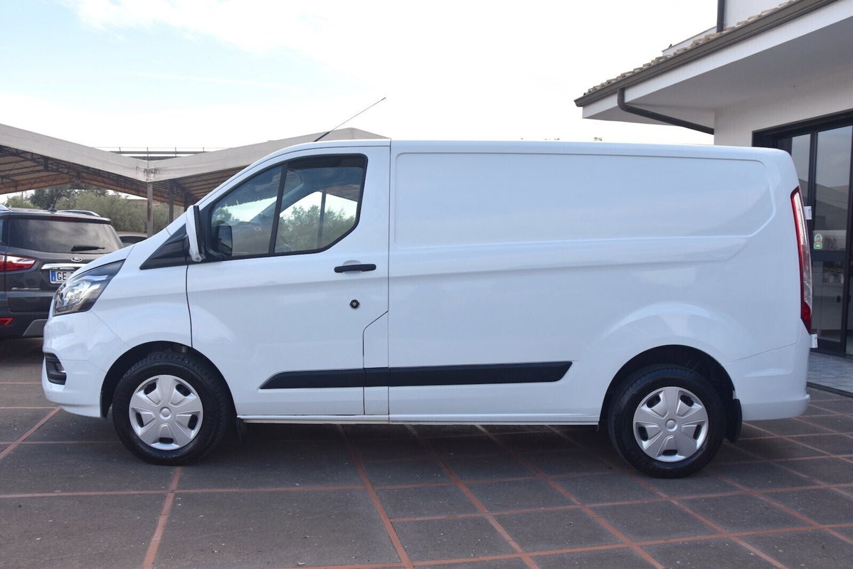Ford Transit Custom Furgone 270 2.0 TDCi 130 PC-DC Furgone Trend (4)