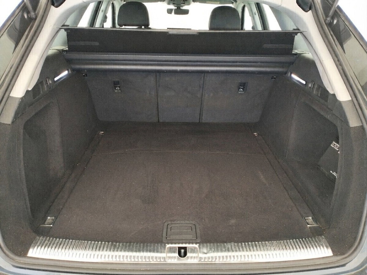 Audi A4 35 TDI/163 CV S tronic Business (10)