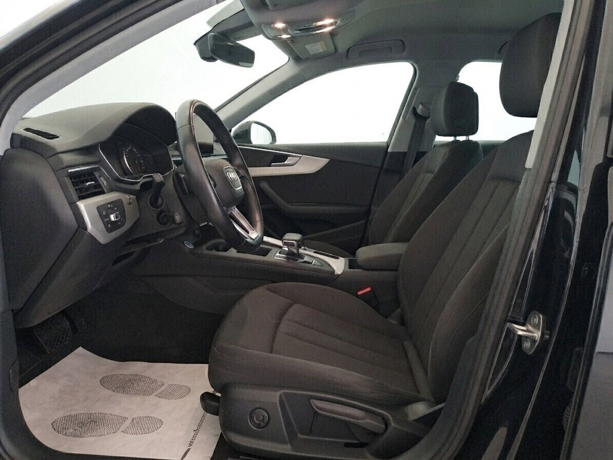 Audi A4 35 TDI/163 CV S tronic Business (8)