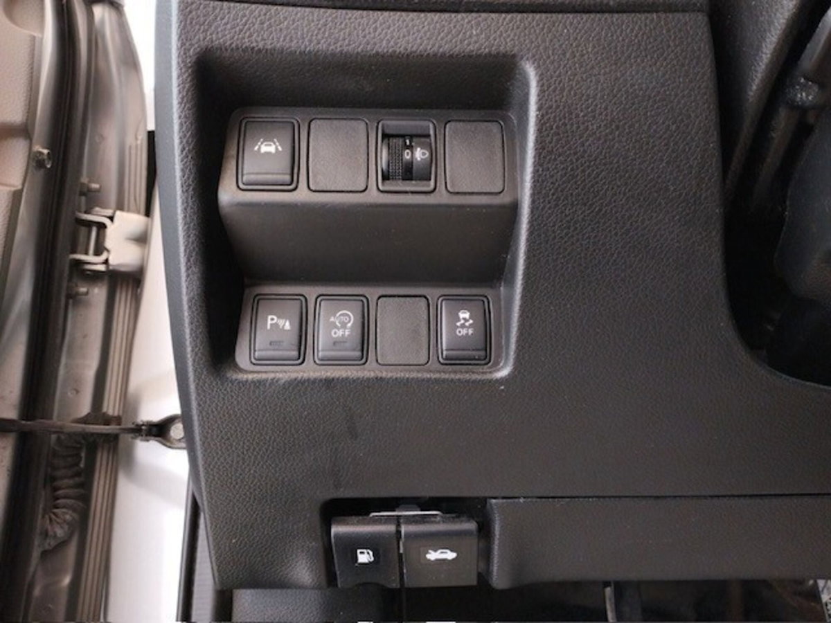 Nissan Qashqai 1.5 dCi N-Connecta (15)