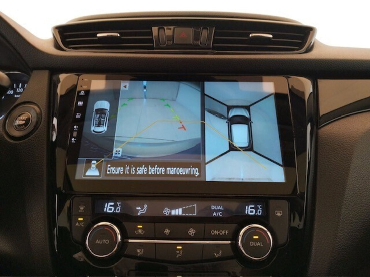 Nissan Qashqai 1.5 dCi N-Connecta (17)