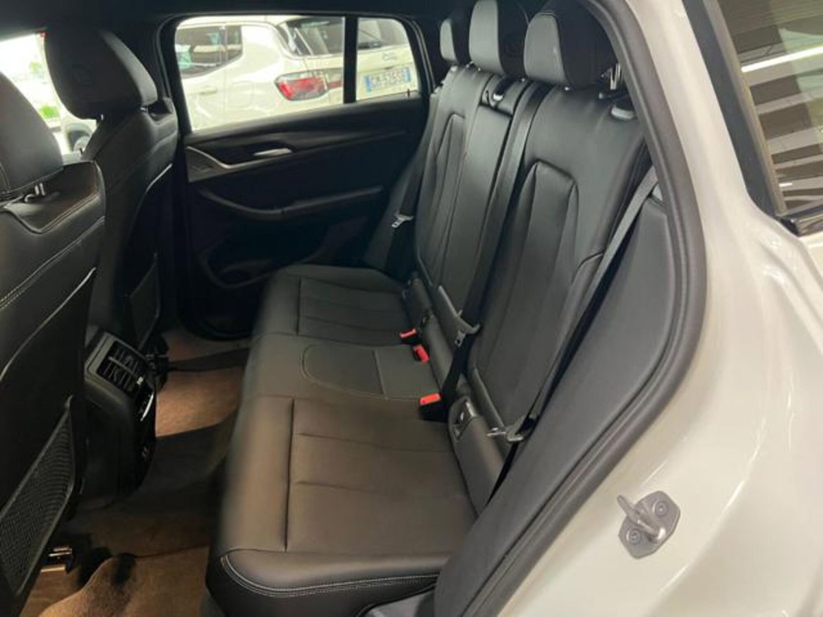 BMW X4 xdrive20i mhev 48V Msport auto (10)