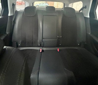 Peugeot 308 SW BlueHDi 120 S&S Allure (14)