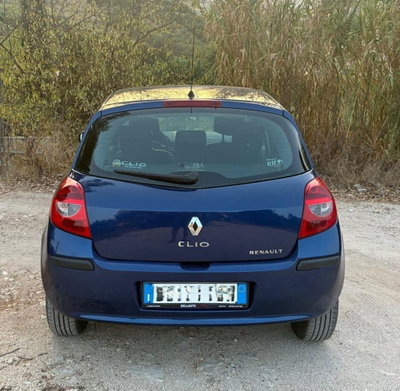 Renault Clio 1.5 dCi 70CV 5 porte Confort (4)