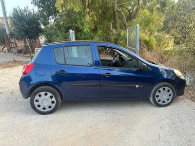 Renault Clio 1.5 dCi 70CV 5 porte Confort (6)