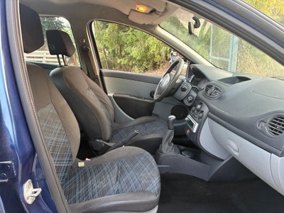 Renault Clio 1.5 dCi 70CV 5 porte Confort (9)