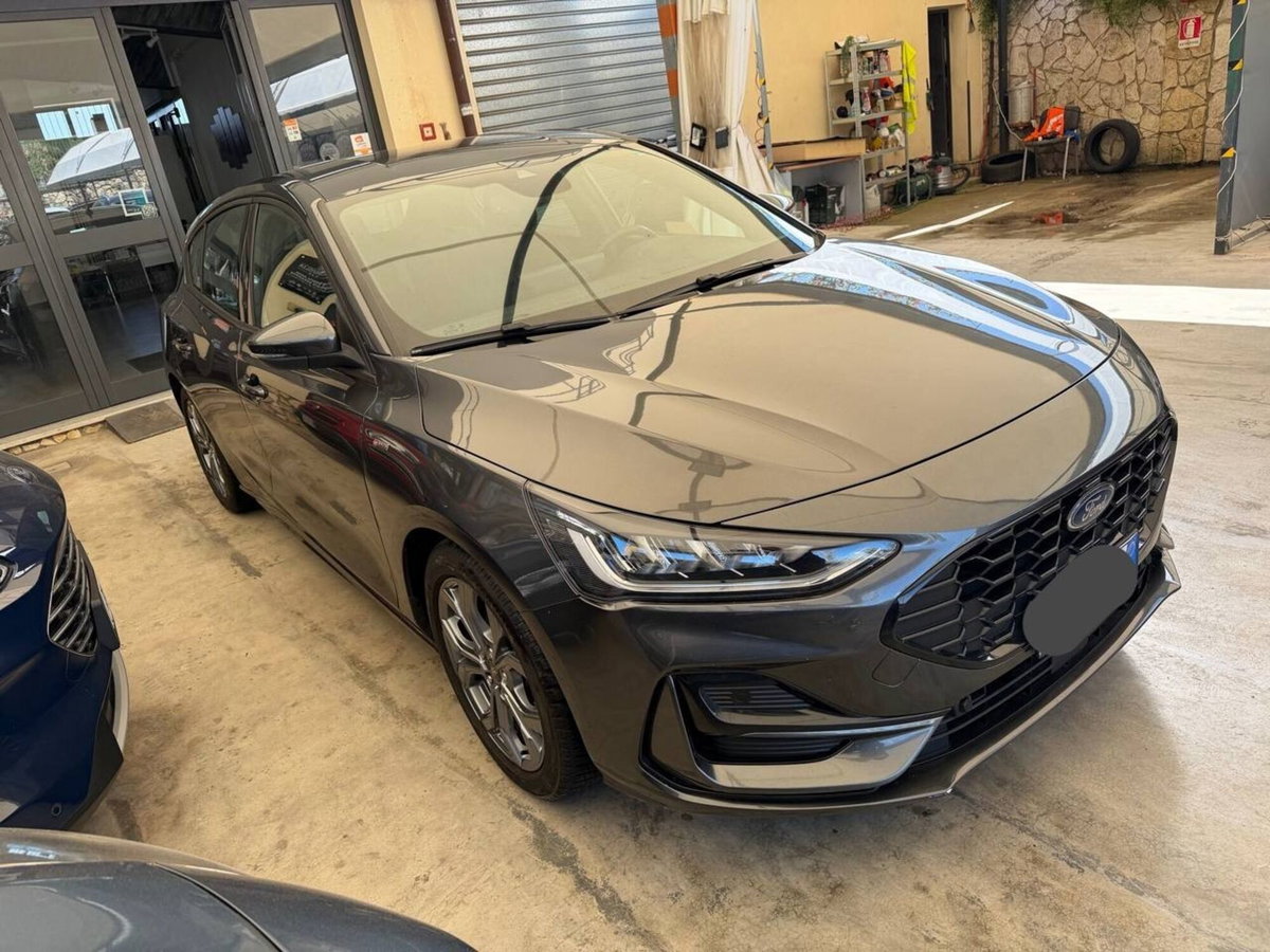 Ford Focus 1.5 EcoBlue 115 CV automatico 5p. ST-Line Style (4)