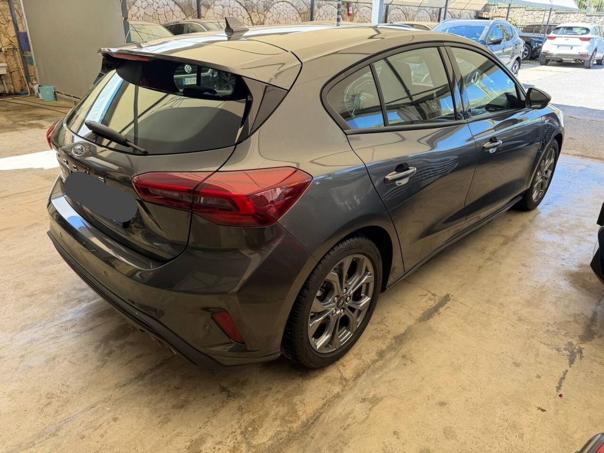 Ford Focus 1.5 EcoBlue 115 CV automatico 5p. ST-Line Style (6)