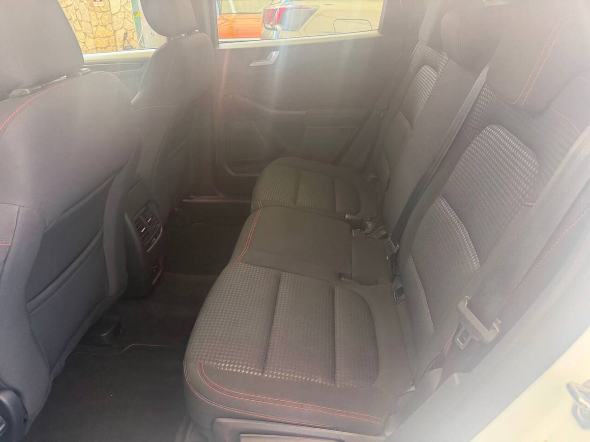 Ford Kuga 1.5 EcoBlue 120 CV 2WD ST-Line (10)