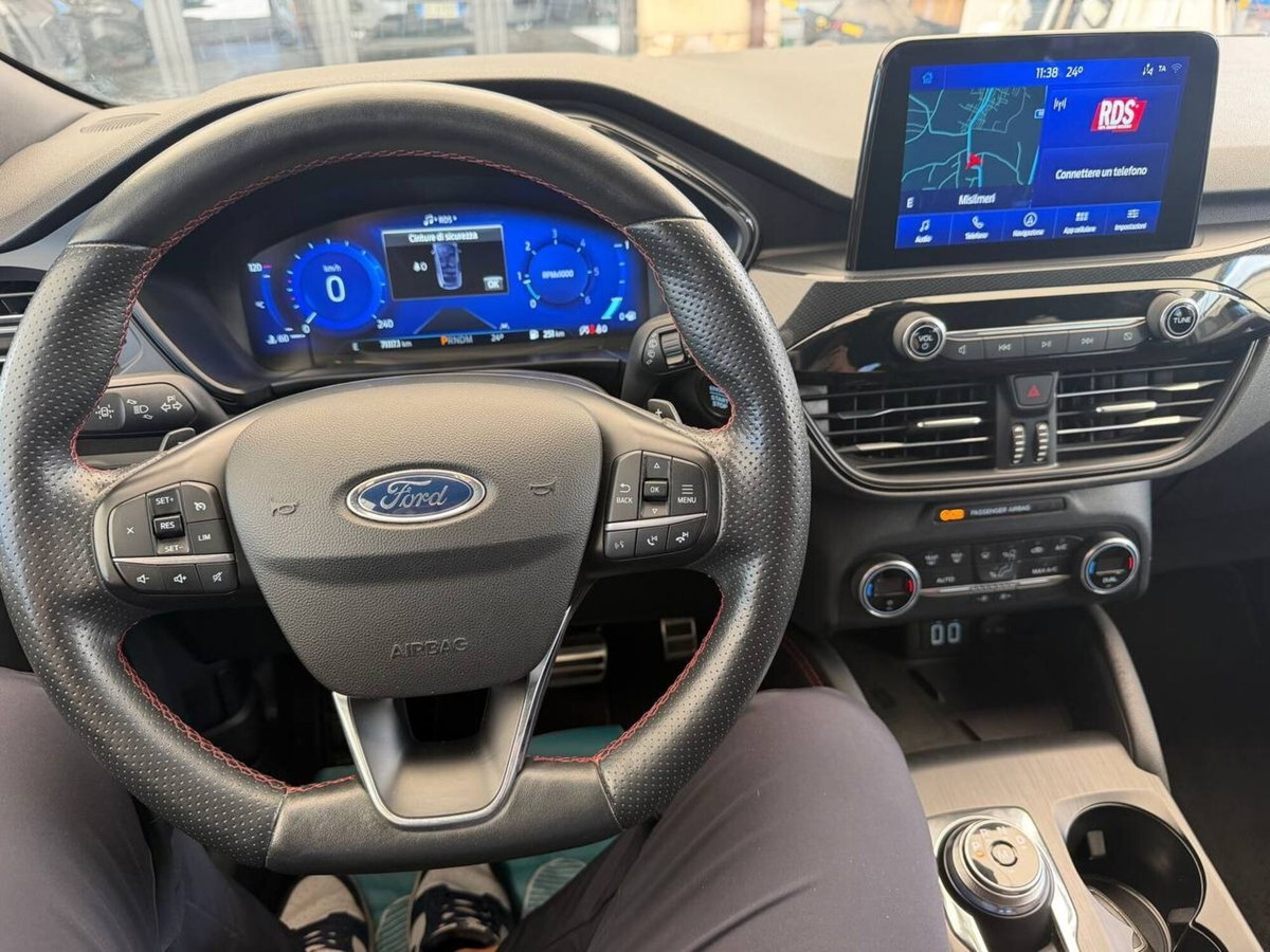 Ford Kuga 1.5 EcoBlue 120 CV 2WD ST-Line (6)