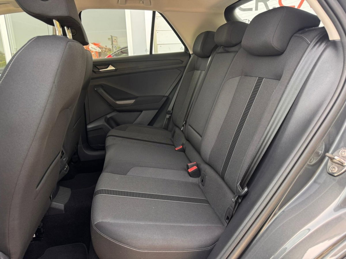 Volkswagen T-Roc 2.0 tdi Life 150cv dsg (12)