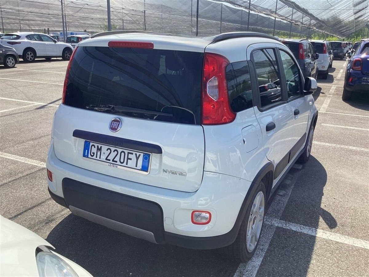 Fiat Panda 1.0 FireFly S&S Hybrid City Cross (4)