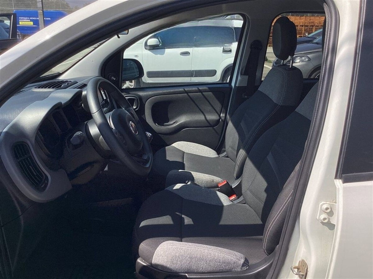 Fiat Panda 1.0 FireFly S&S Hybrid City Cross (9)