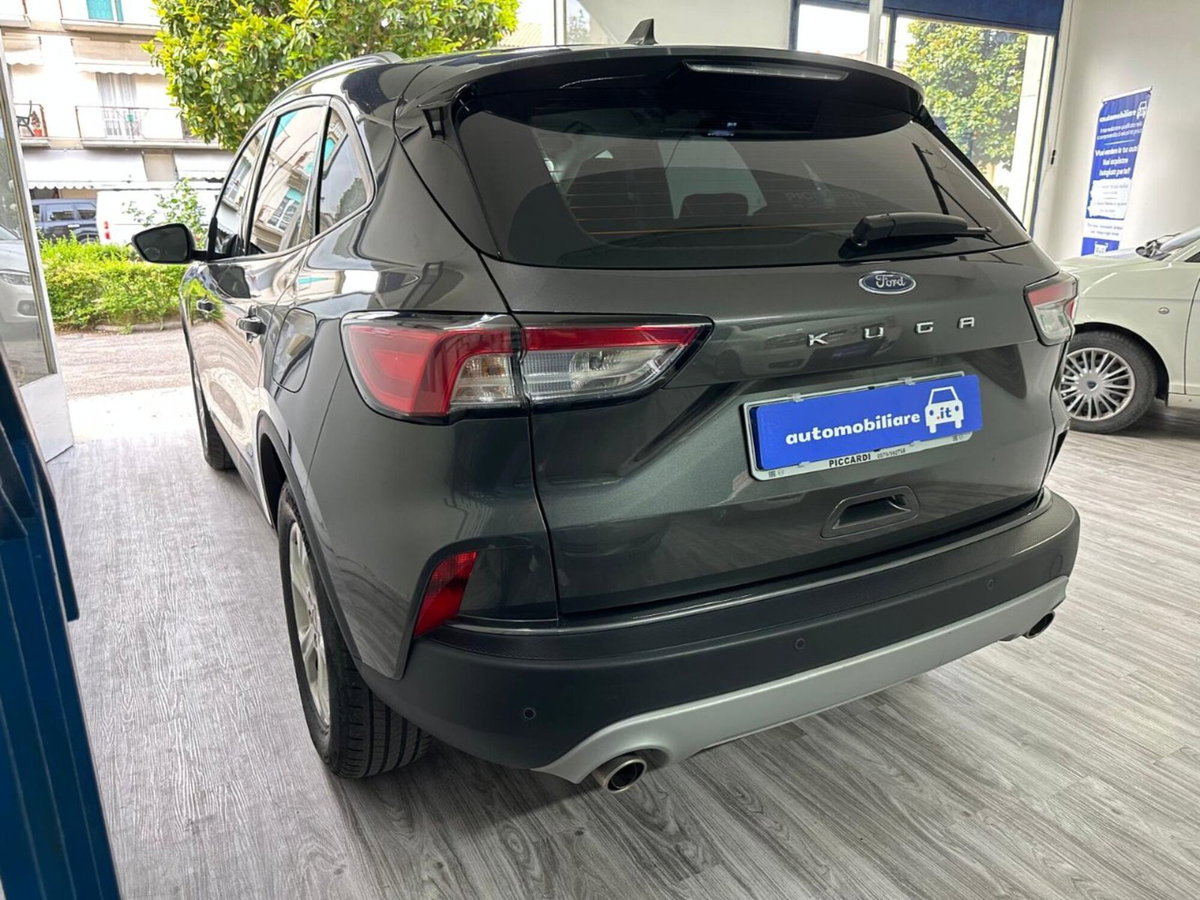 Ford Kuga 1.5 EcoBoost 120 CV 2WD (8)