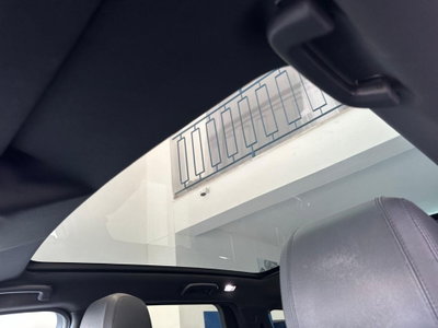 Land Rover Discovery Sport 2.2 TD4 HSE (14)