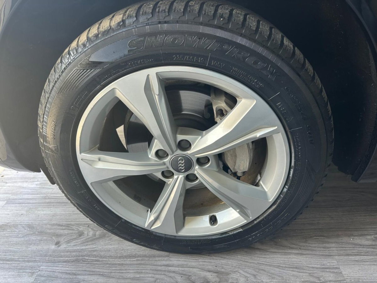 Audi Q5 40 TDI quattro Business Sport (19)