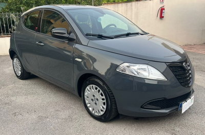 Lancia Ypsilon 1.2 69 CV 5 porte GPL Ecochic Gold (3)