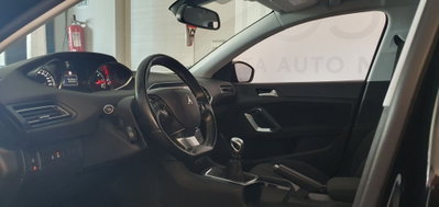 Peugeot 308 SW BlueHDi 130 S&S Business (2)