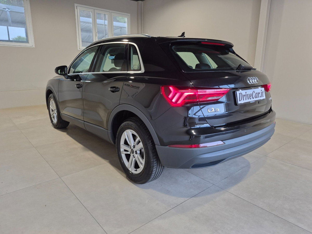 Audi Q3 35 TDI quattro S tronic Business (10)