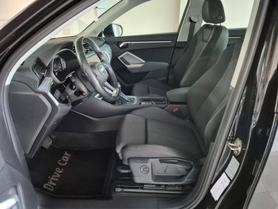 Audi Q3 35 TDI quattro S tronic Business (12)