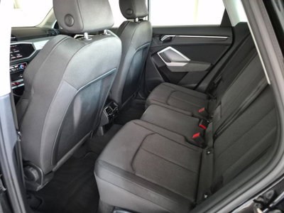 Audi Q3 35 TDI quattro S tronic Business (13)