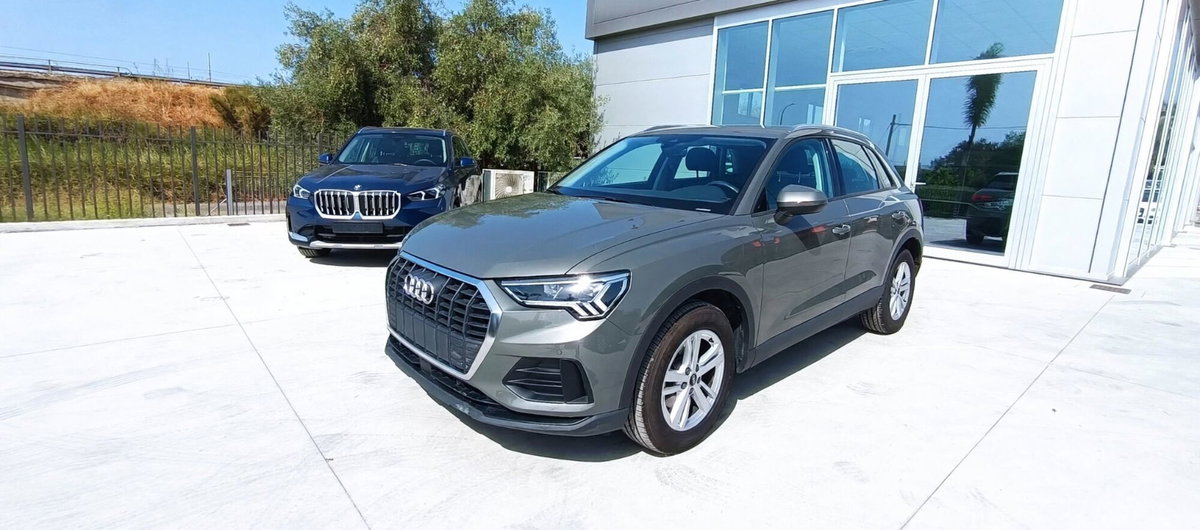 Audi Q3 35 TDI quattro S tronic Business (5)
