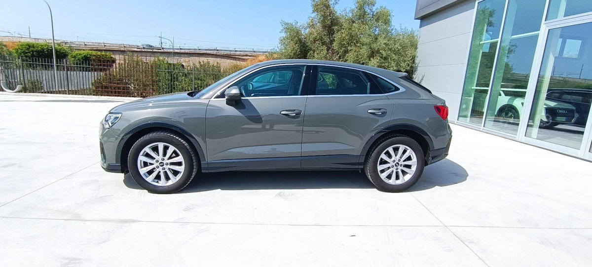 Audi Q3 Sportback 35 TDI quattro S tronic Business Plus (10)
