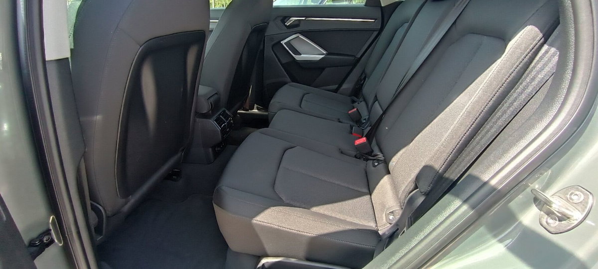 Audi Q3 Sportback 35 TDI quattro S tronic Business Plus (13)