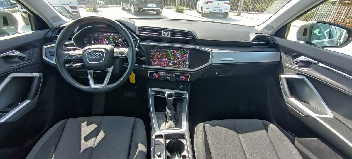 Audi Q3 Sportback 35 TDI quattro S tronic Business Plus (16)