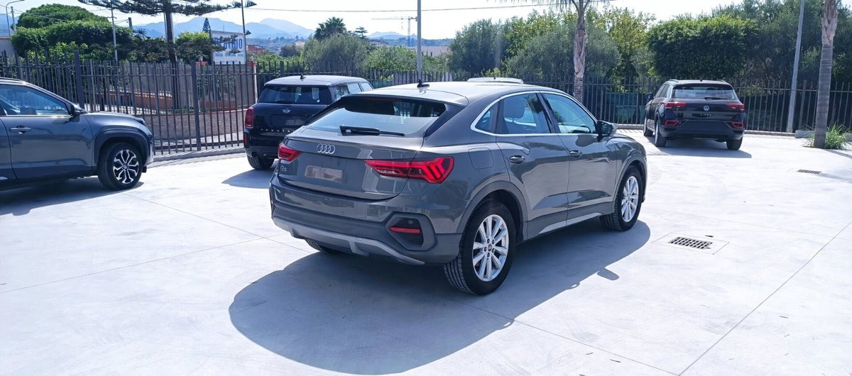 Audi Q3 Sportback 35 TDI quattro S tronic Business Plus (6)