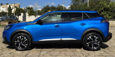 Peugeot 2008 BlueHDi 130 S&S EAT8 Allure Pack (17)