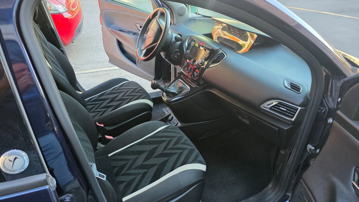 Lancia Ypsilon 1.3 MJT 16V 95 CV 5 porte S&S Opening Edition (11)