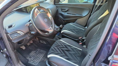 Lancia Ypsilon 1.3 MJT 16V 95 CV 5 porte S&S Opening Edition (7)