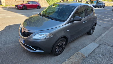 Lancia Ypsilon 1.2 69 CV 5 porte GPL Ecochic Silver usata