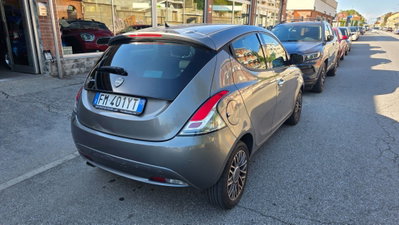 Lancia Ypsilon 1.2 69 CV 5 porte GPL Ecochic Silver (3)