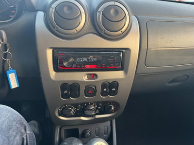 Dacia Duster 1.5 dCi 110CV 4x2 Lauréate (10)