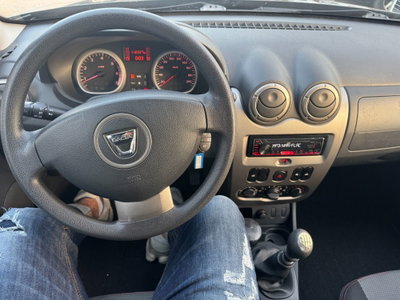 Dacia Duster 1.5 dCi 110CV 4x2 Lauréate (7)