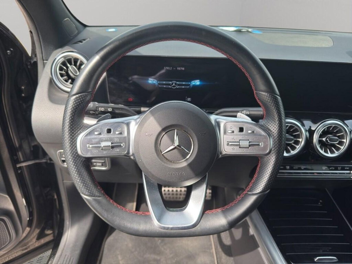Mercedes-Benz GLA SUV 200 d Automatic Premium (10)