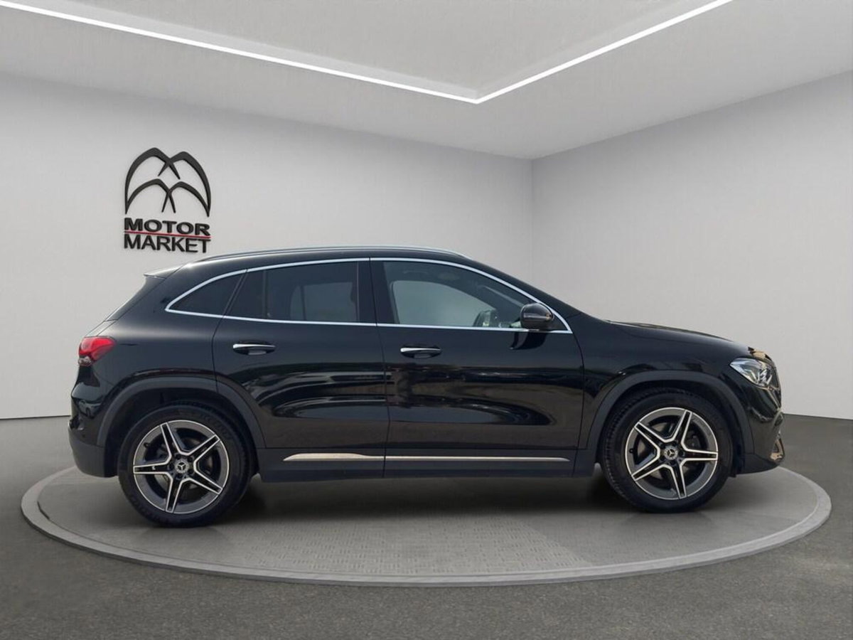 Mercedes-Benz GLA SUV 200 d Automatic Premium (4)