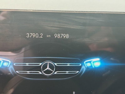 Mercedes-Benz GLA SUV 200 d Automatic Premium (9)