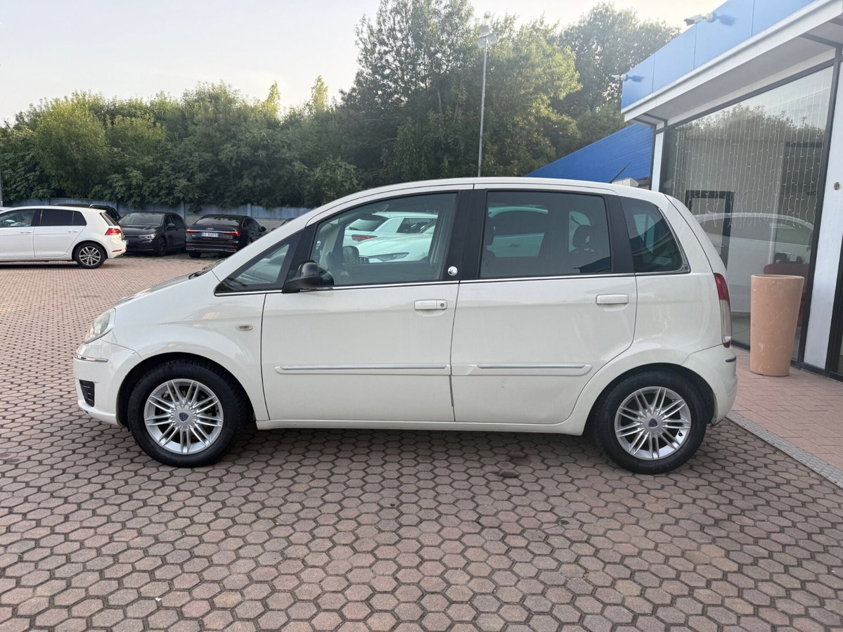 Lancia Musa 1.4 8V Ecochic (GPL) Platinum (4)