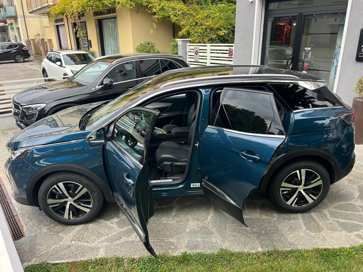 Peugeot 3008 BlueHDi 130 S&S EAT8 GT Pack (7)