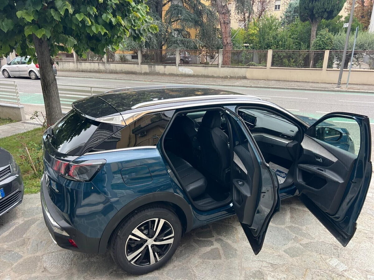 Peugeot 3008 BlueHDi 130 S&S EAT8 GT Pack (8)