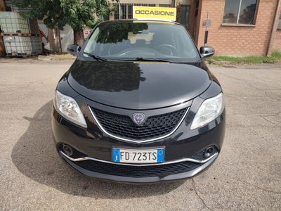 Lancia Ypsilon 1.2 69 CV 5 porte Silver (3)