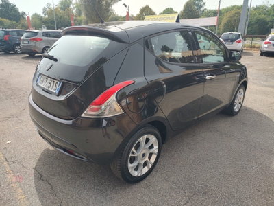 Lancia Ypsilon 1.2 69 CV 5 porte Silver (5)