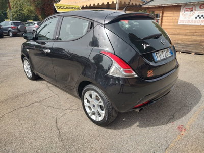Lancia Ypsilon 1.2 69 CV 5 porte Silver (6)