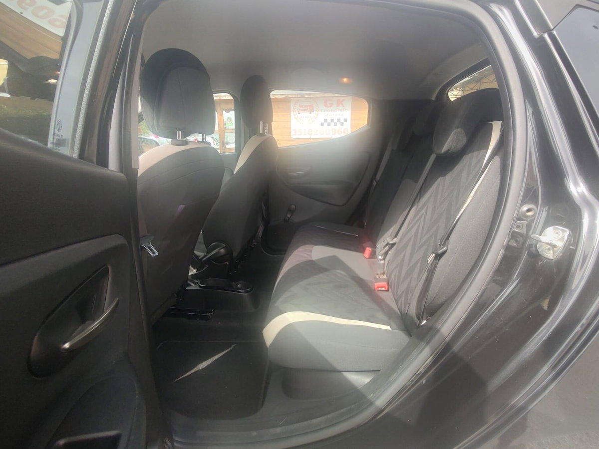 Lancia Ypsilon 1.2 69 CV 5 porte Silver (9)