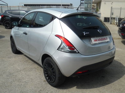 Lancia Ypsilon 1.2 69 CV 5 porte Elefantino (5)